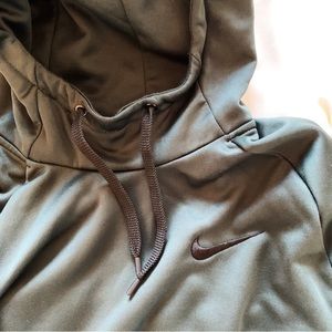 Nike dri-fit pullover green pullover hoodie